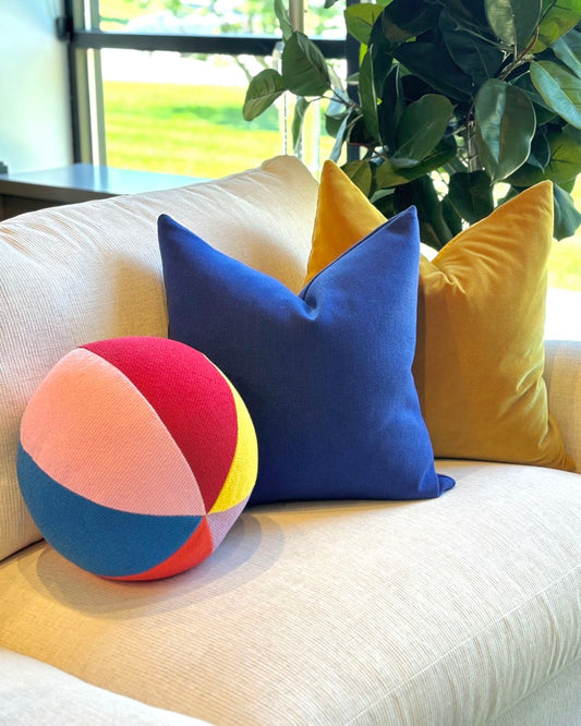 Decorating with Decorative Pillows